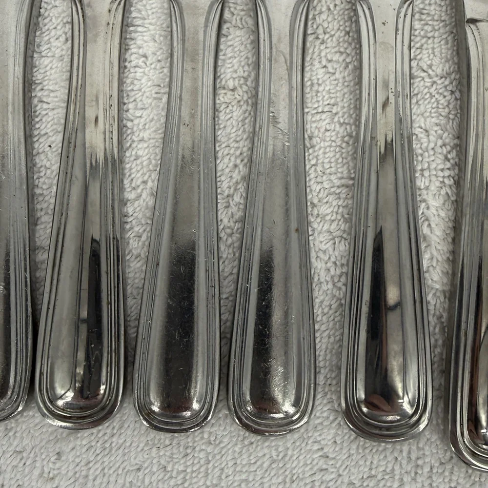 Walco dinner knives